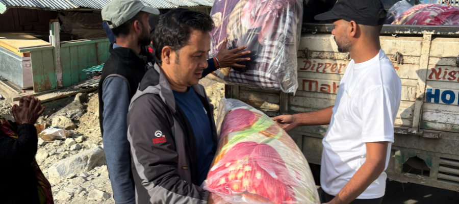 Donate ₹700 for a Warm Blanket